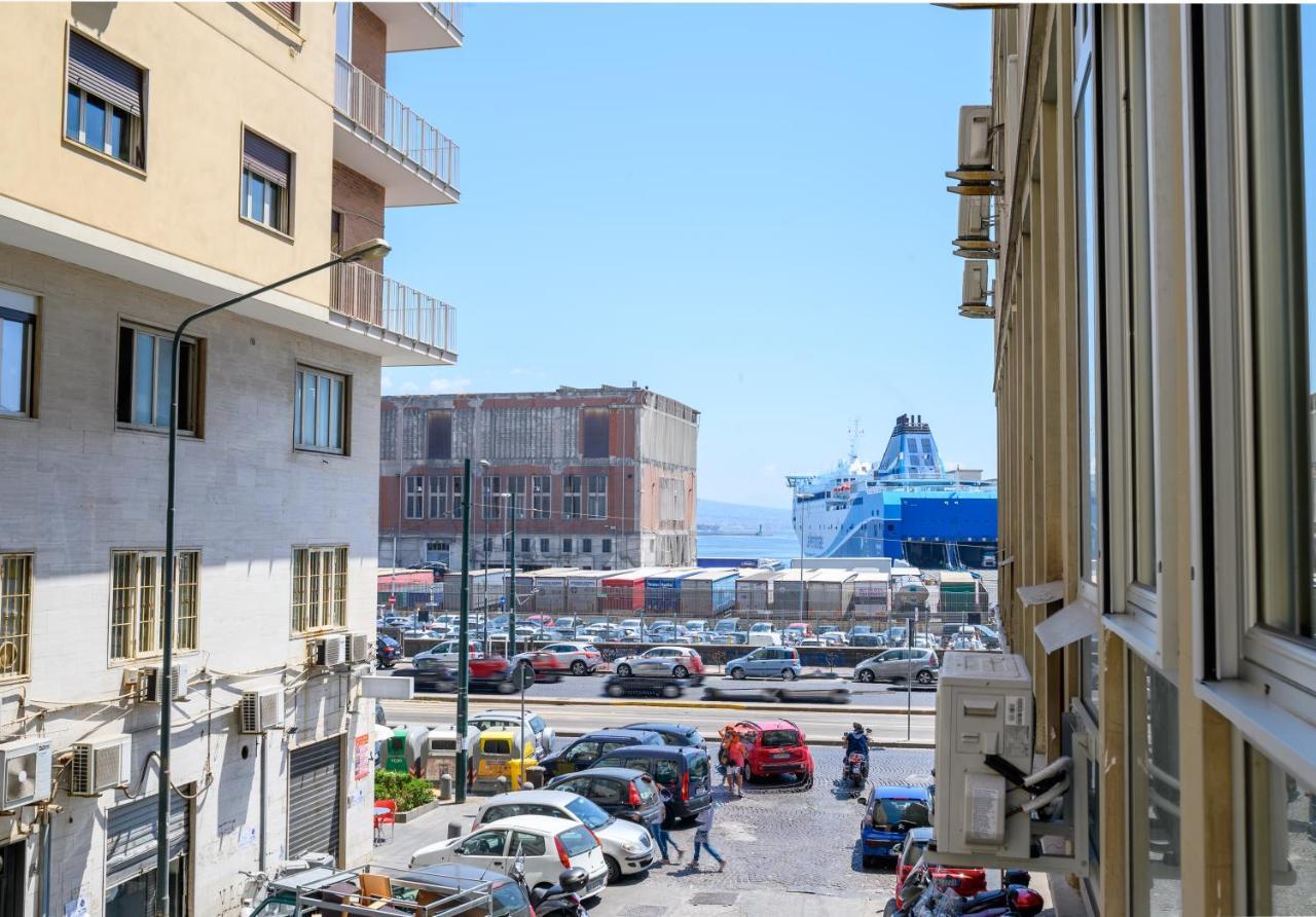 Naples & Love Rooms Exterior photo